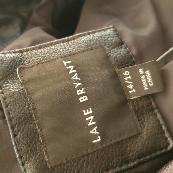 NWT!! $120 msrp Lane Bryant faux leather moto jacket - Picture 13 of 16